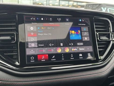 Used 2025 Dodge Durango GT AWD/4WD image 16