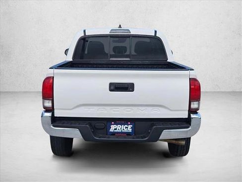 Used 2022 Toyota Tacoma SR5 RWD image 6