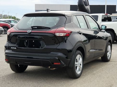 New 2025 Nissan Kicks Play S image 3