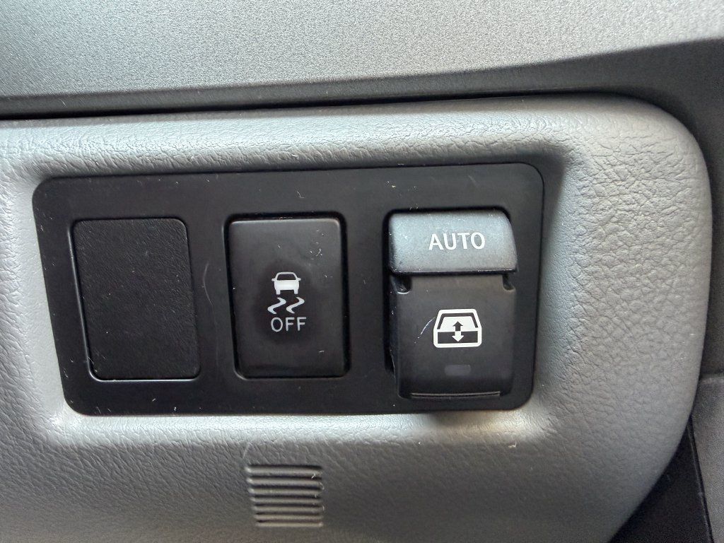 Used 2016 Toyota Sequoia Limited w/ Safety & Convenience Package RWD image 22