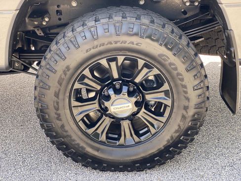 Used 2022 Ford F350 XLT w/ XLT Value Package AWD/4WD image 15