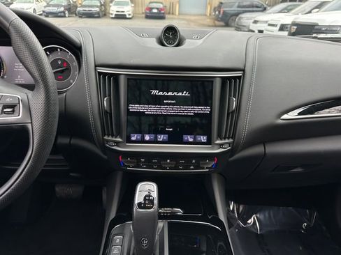 Used 2022 Maserati Levante GT image 21