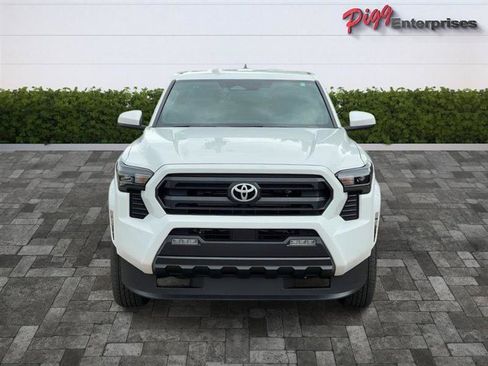 Used 2024 Toyota Tacoma SR5 AWD/4WD image 5