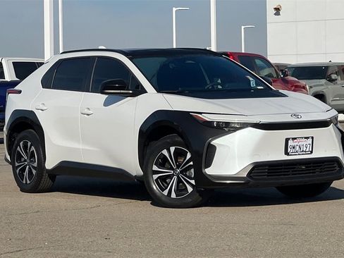 Used 2024 Toyota bZ4X XLE image 2