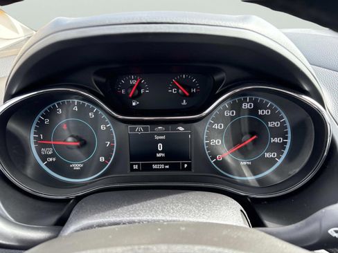 Used 2017 Chevrolet Cruze Premier image 34