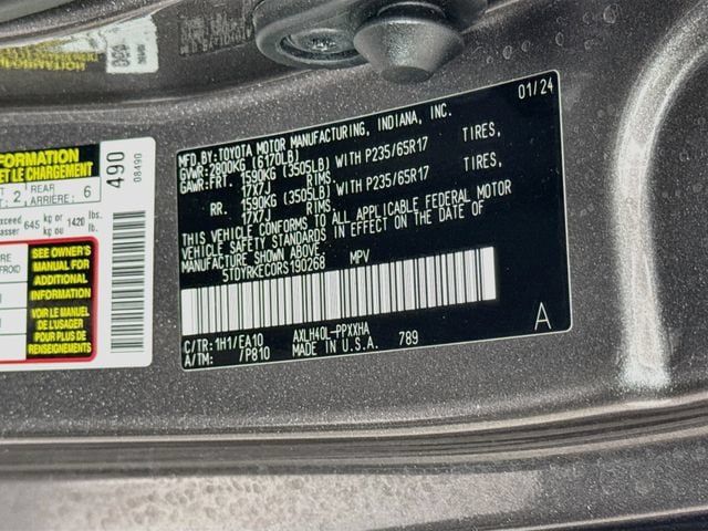 Certified 2024 Toyota Sienna XLE FWD image 35