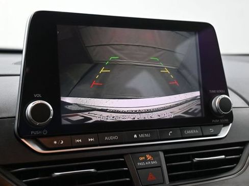 Used 2024 Nissan Altima 2.5 SV FWD image 29