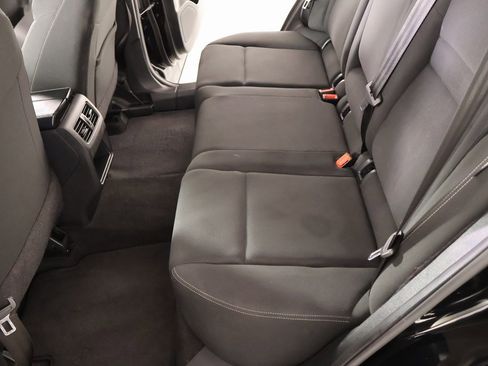 Used 2023 Nissan Rogue S image 11