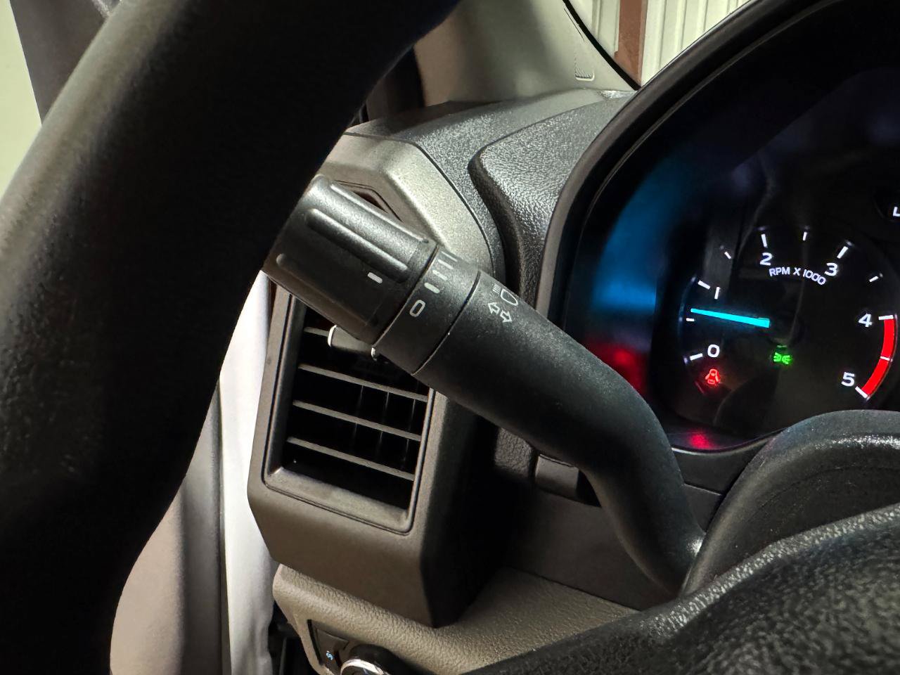 Used 2019 Ford F550 4x4 Regular Cab Super Duty image 18