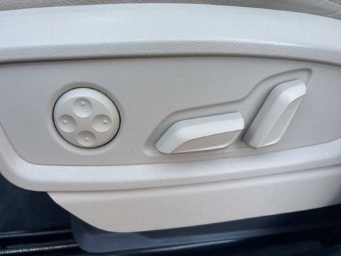 Used 2018 Audi Q5 2.0T Premium Plus w/ Premium Plus Package image 12