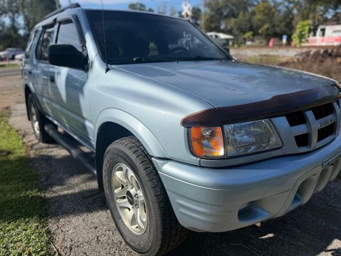 Used 2003 Isuzu Rodeo S image 3