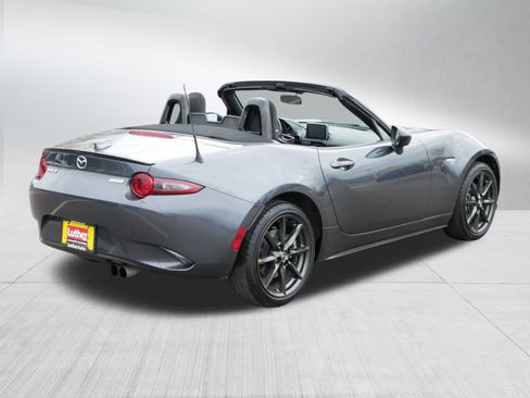 Used 2016 MAZDA MX-5 Miata Club image 7