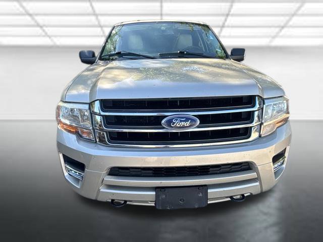 Used 2017 Ford Expedition EL XLT w/ Equipment Group 202A AWD/4WD image 2