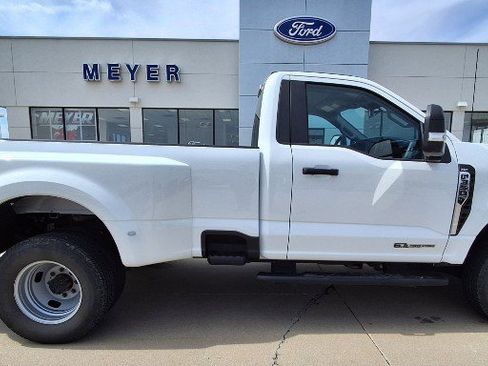 Used 2023 Ford F350 XLT image 1