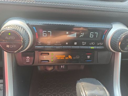 Used 2019 Toyota RAV4 Limited w/ Cold Weather Package AWD/4WD image 19