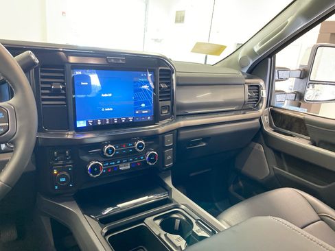 New 2026 Ford F250 Lariat w/ Chrome Package AWD/4WD image 12