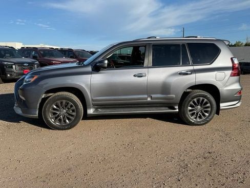 Used 2018 Lexus GX 460 Premium AWD/4WD image 2