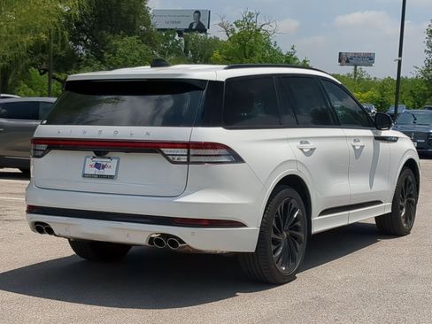 New 2026 Lincoln Aviator Reserve AWD/4WD image 3