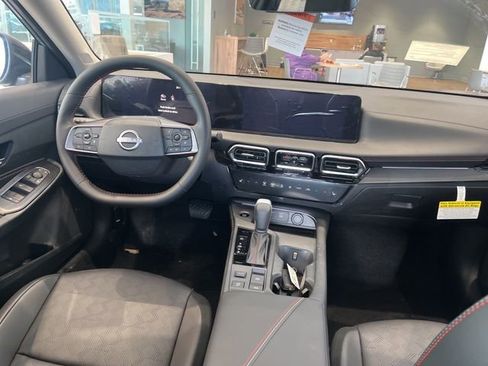 New 2026 Nissan Sentra SR w/ SR Premium Package image 27