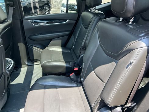 Used 2020 Cadillac XT6 Premium Luxury AWD/4WD image 22