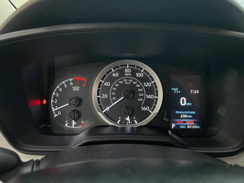 Used 2021 Toyota Corolla LE FWD image 17