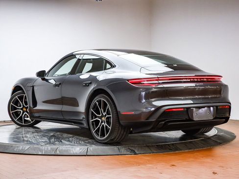 Used 2025 Porsche Taycan image 3