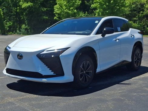 New 2026 Lexus RZ 450e AWD image 2