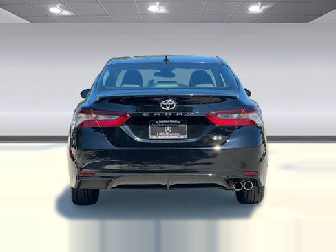 Used 2023 Toyota Camry SE FWD image 9