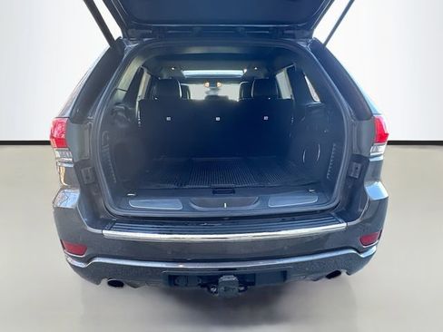 Used 2018 Jeep Grand Cherokee Overland image 27