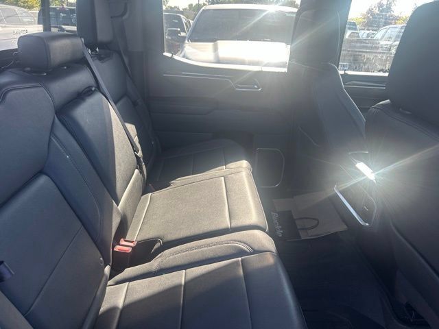 Used 2022 GMC Sierra 1500 Elevation w/ Elevation Premium Package AWD/4WD image 8