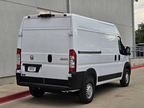 New 2026 RAM ProMaster 1500 w/ Convenience Group FWD image 5