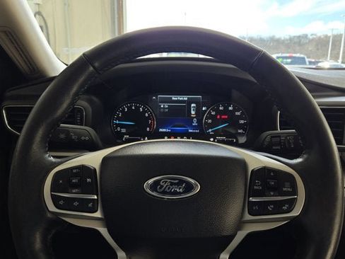 Used 2023 Ford Explorer XLT w/ Equipment Group 202A image 31
