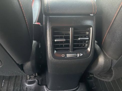 Used 2020 Kia Niro Touring image 16