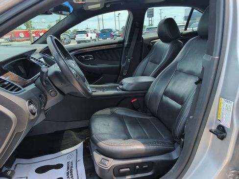 Used 2018 Ford Taurus Limited FWD image 8