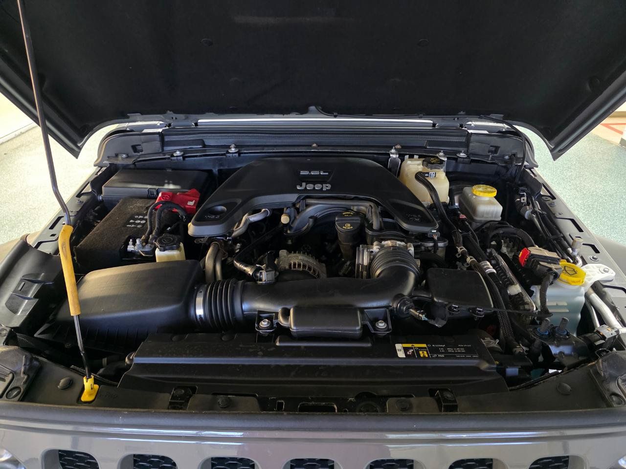 Used 2018 Jeep Wrangler Unlimited Sport S AWD/4WD image 36