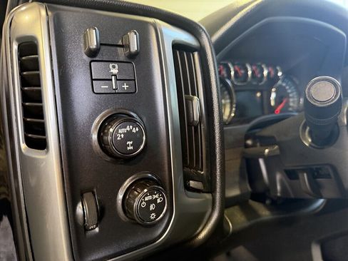 Used 2018 Chevrolet Silverado 1500 LT w/ All Star Edition AWD/4WD image 17