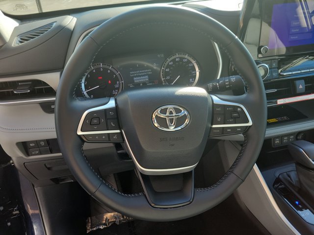 Used 2026 Toyota Highlander XLE AWD/4WD image 29