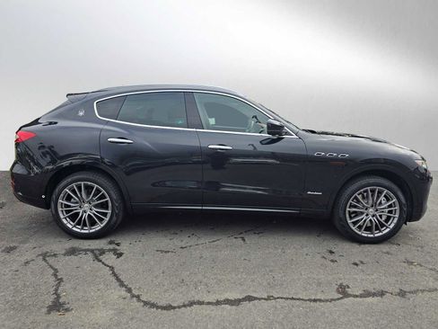 Used 2020 Maserati Levante S GranLusso image 2