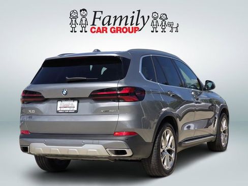 Used 2024 BMW X5 xDrive40i w/ Premium Package AWD/4WD image 4