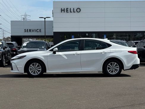 Used 2026 Toyota Camry LE FWD image 7