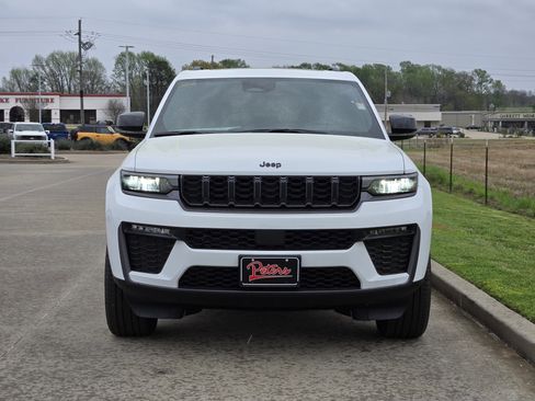 New 2026 Jeep Grand Cherokee Limited image 2