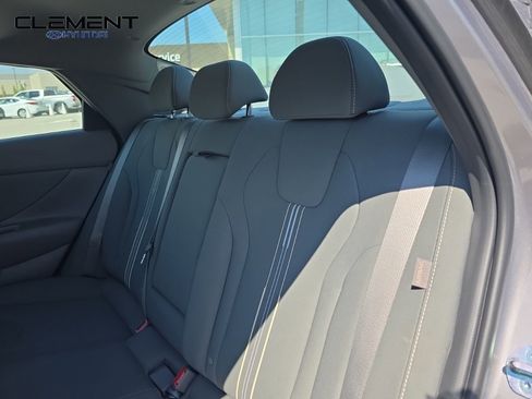 New 2025 Hyundai Elantra SEL image 31