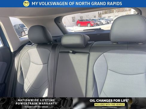 New 2026 Volkswagen Tiguan SE image 14