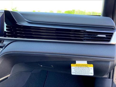 Certified 2026 Toyota Camry SE w/ Convenience Package image 18