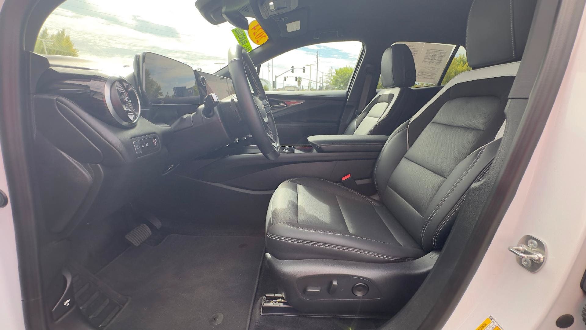 Used 2024 Chevrolet Blazer EV LT AWD/4WD image 10