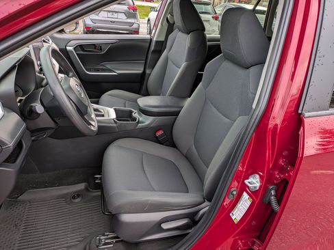 Used 2023 Toyota RAV4 LE image 7