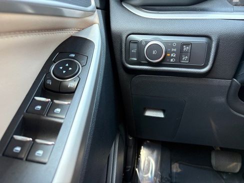 Used 2022 Ford Explorer XLT w/ Equipment Group 202A AWD/4WD image 19