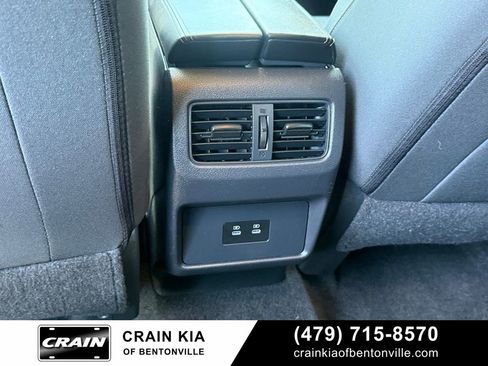 Used 2024 Nissan Rogue SV image 28