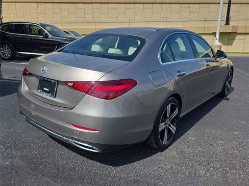 Used 2022 Mercedes-Benz C 300 Sedan image 3