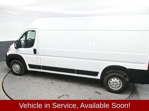 Used 2024 RAM ProMaster 2500 w/ Convenience Group image 25